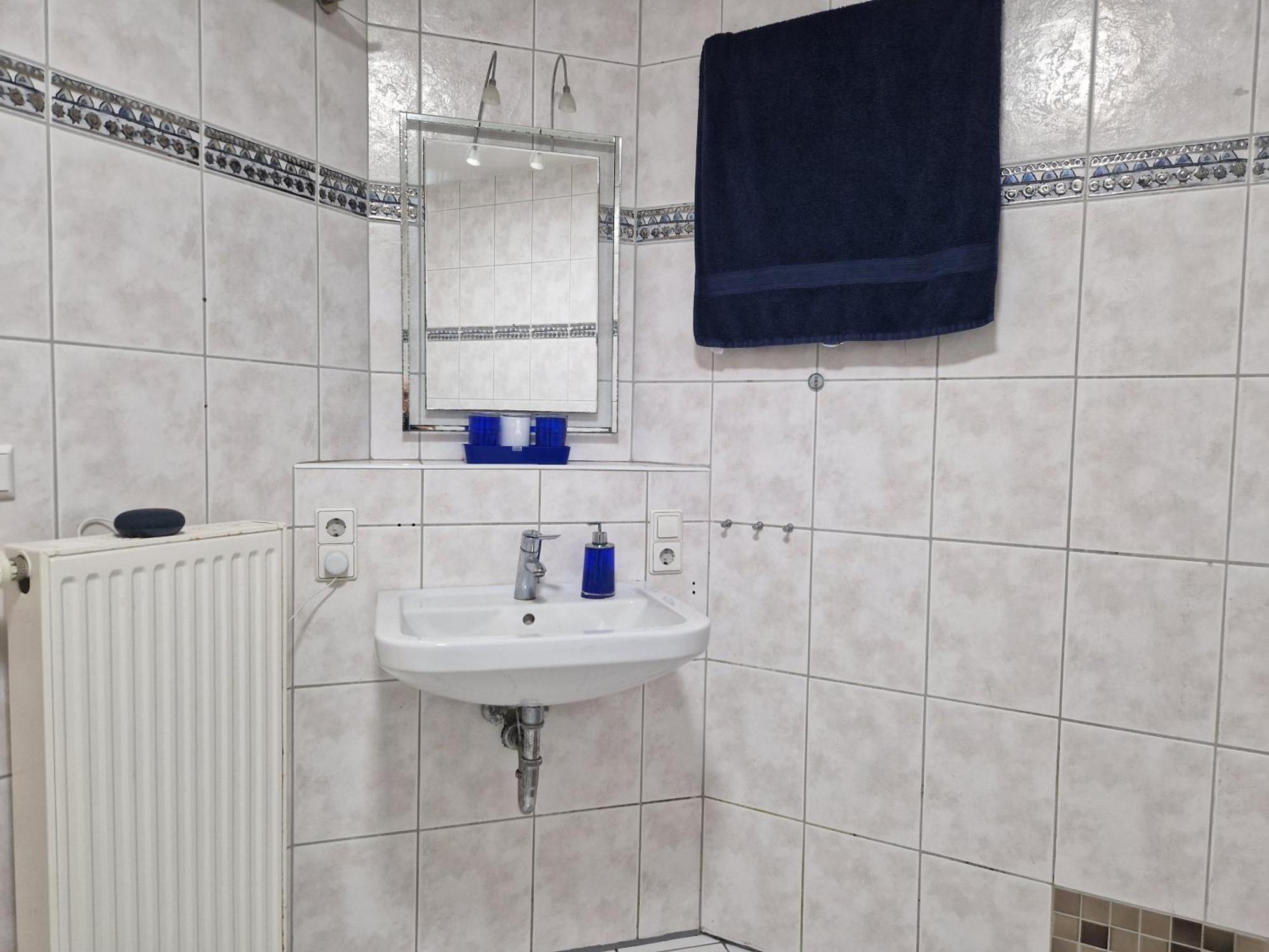 Schlafzimmer, Ruhige Lage In --- Check-in Mit Schluesselkasten *
